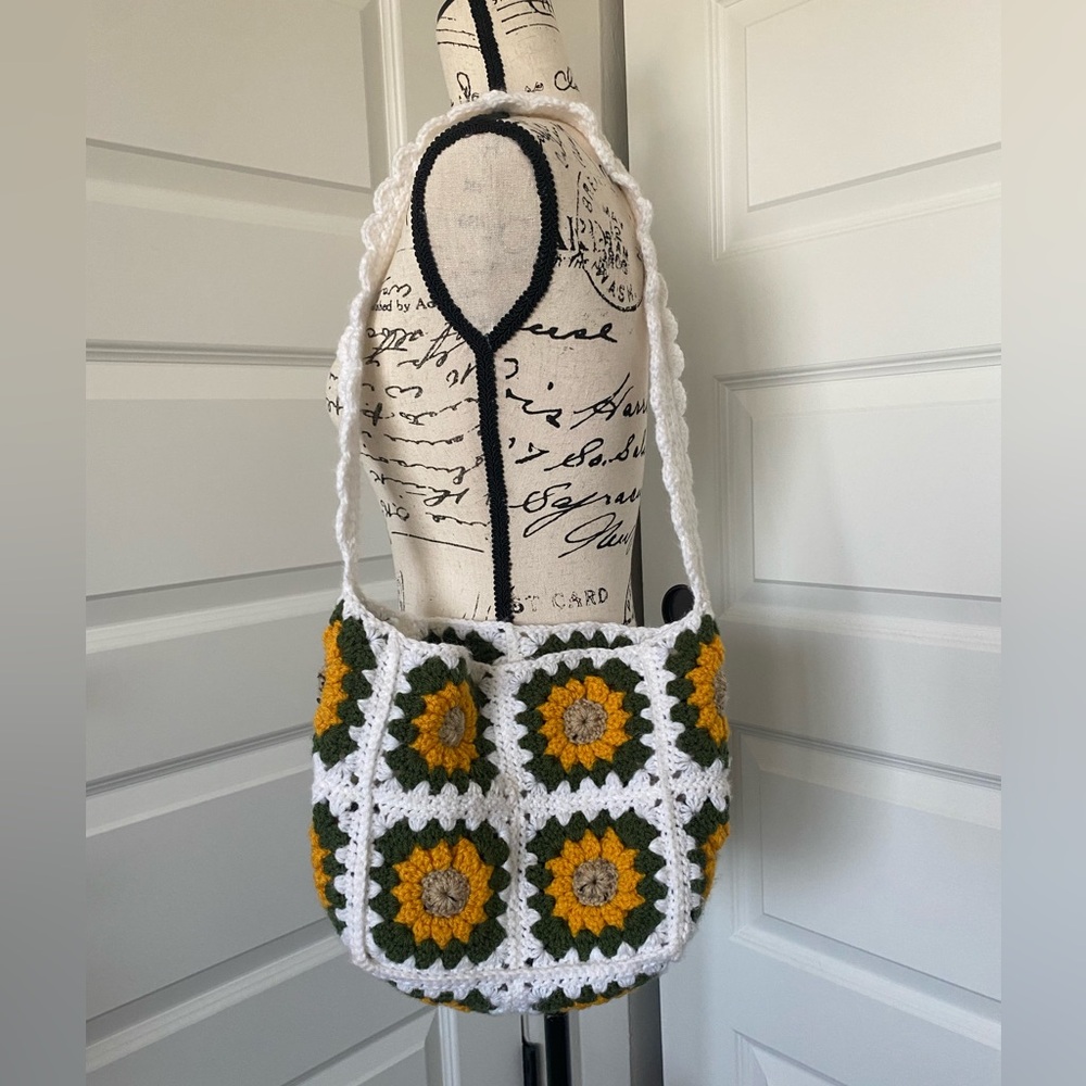 Sunflower Granny Square Crochet Shoulder Bag